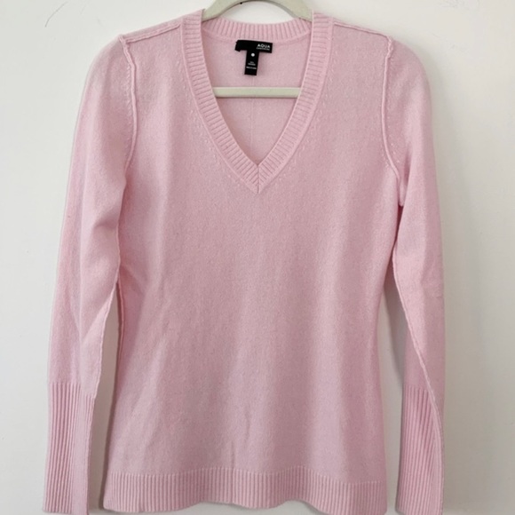 💕HOST PICK💕 AQUA CASHMERE V-NECK SWEATER - Picture 5 of 9